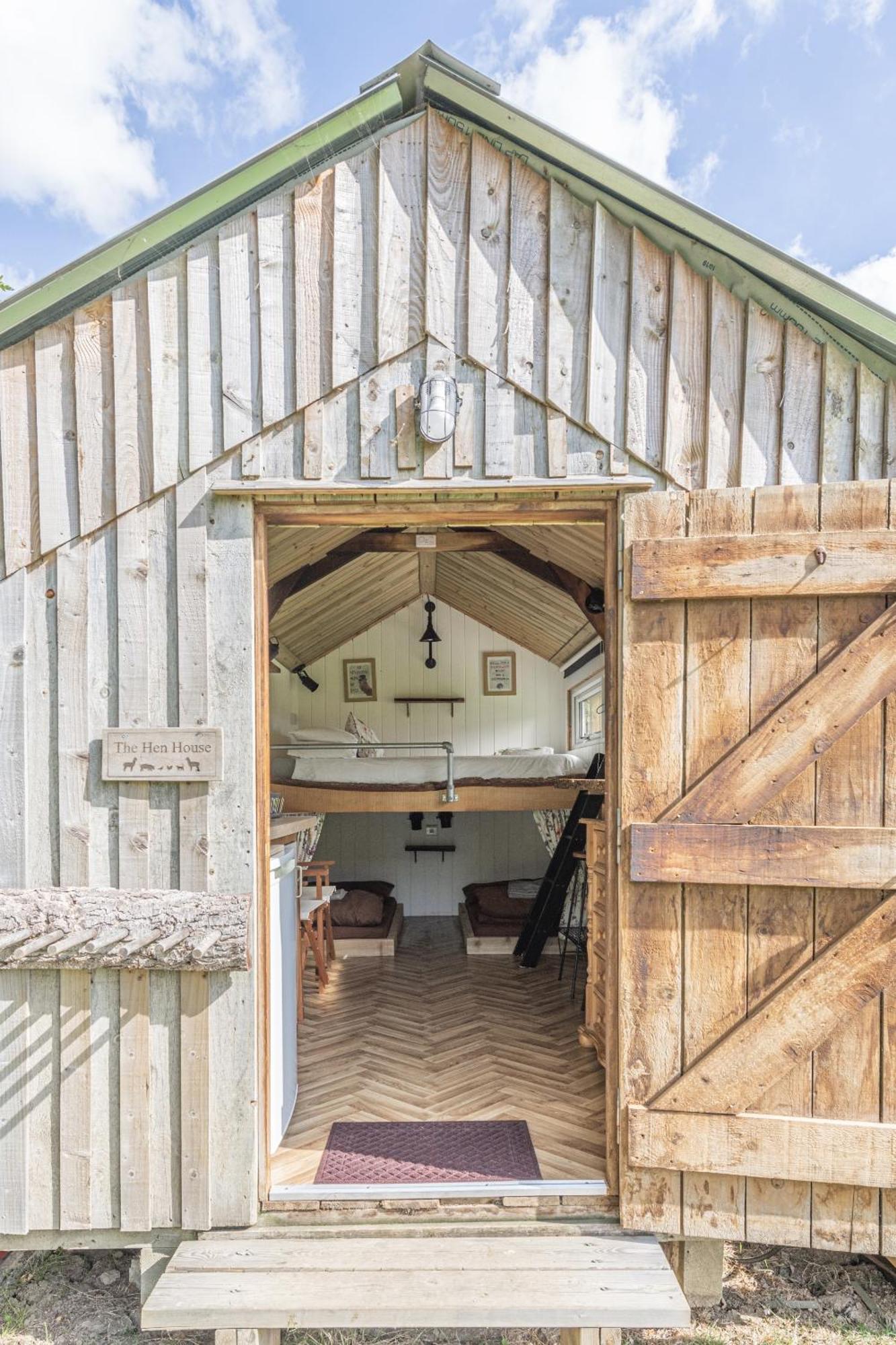 Dartmoor Reach Alpaca Farm Heated Cabins 5 Mins Drive To Dartmoor Бови-Трейси Номер фото