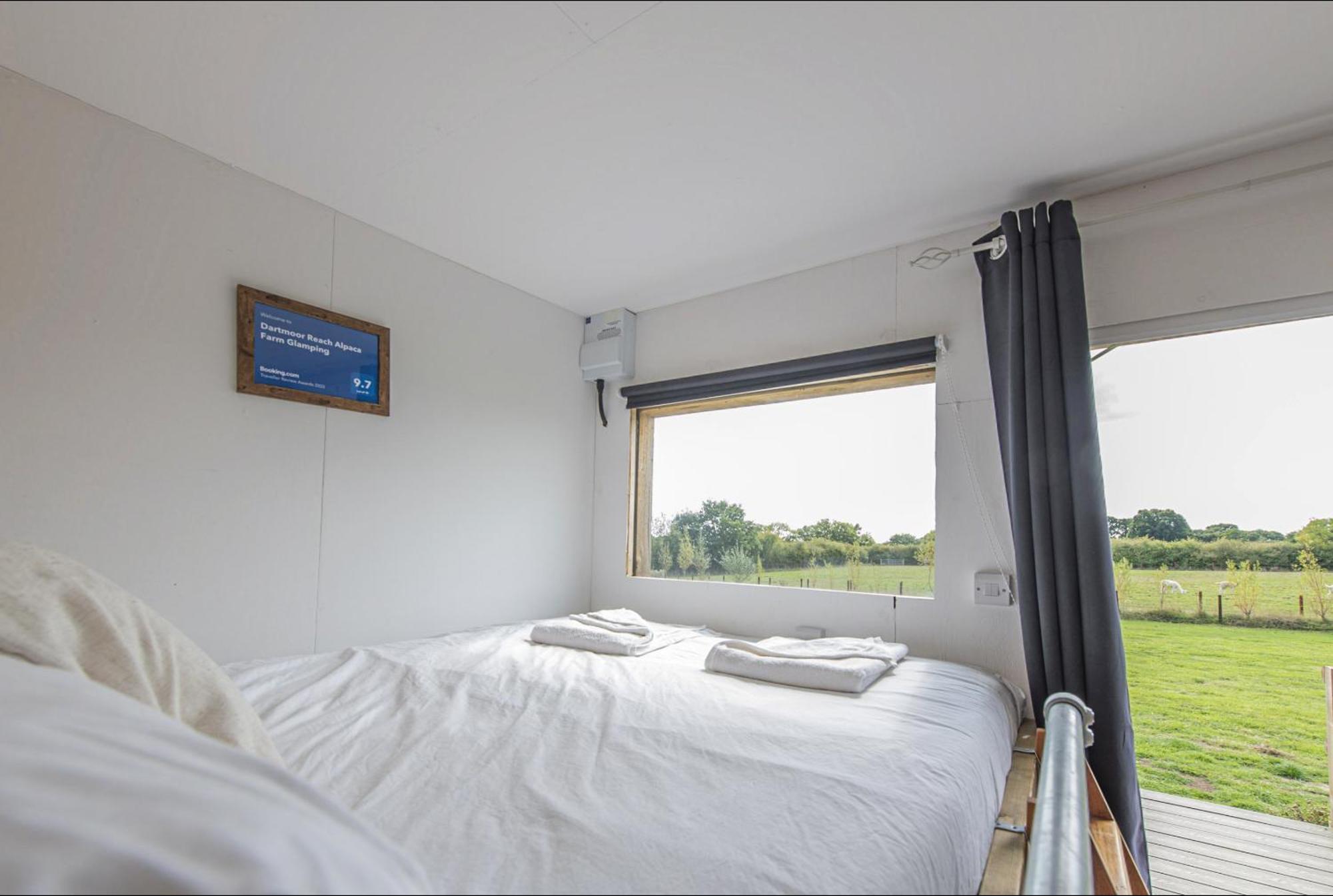 Dartmoor Reach Alpaca Farm Heated Cabins 5 Mins Drive To Dartmoor Бови-Трейси Номер фото